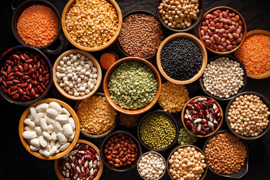 Various types of pulses and legumes